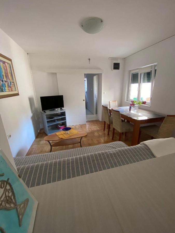 Duje & Roko Apartments Sibenik Luaran gambar