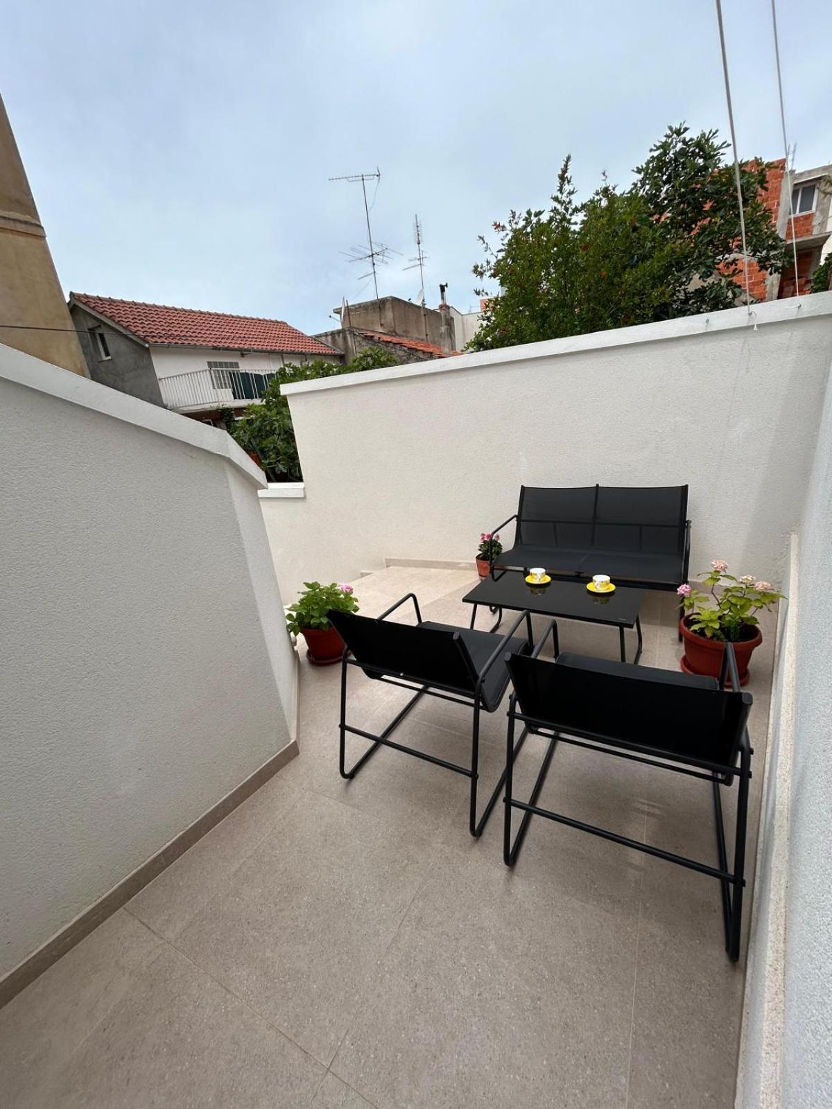 Duje & Roko Apartments Sibenik Luaran gambar